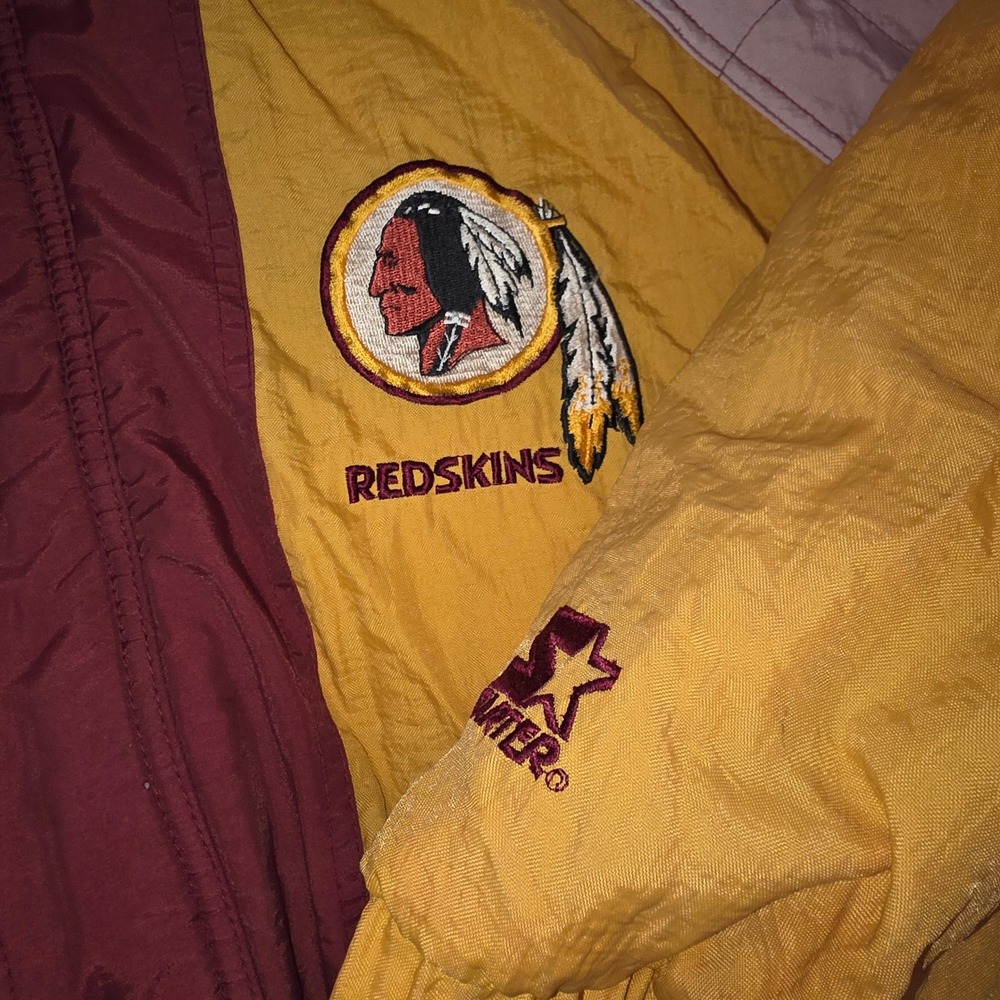 Vtg Starter Washington Redskins Hooded Puffer Jacket Burgundy Gold 90s XL - Picture 12 of 15